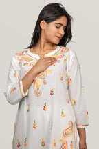 White Cotton Chikankari Kurta with Multicoloured Thread Work