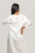 White Cotton Chikankari Kurta with Multicoloured Thread Work