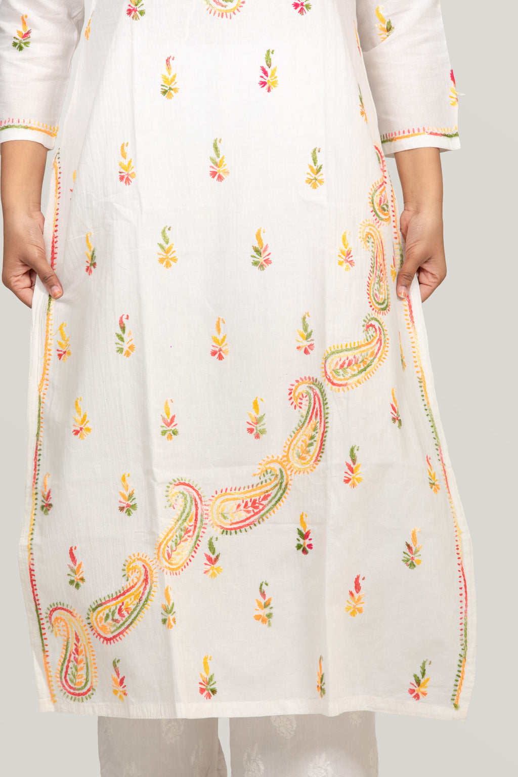 White Cotton Chikankari Kurta with Multicoloured Thread Work