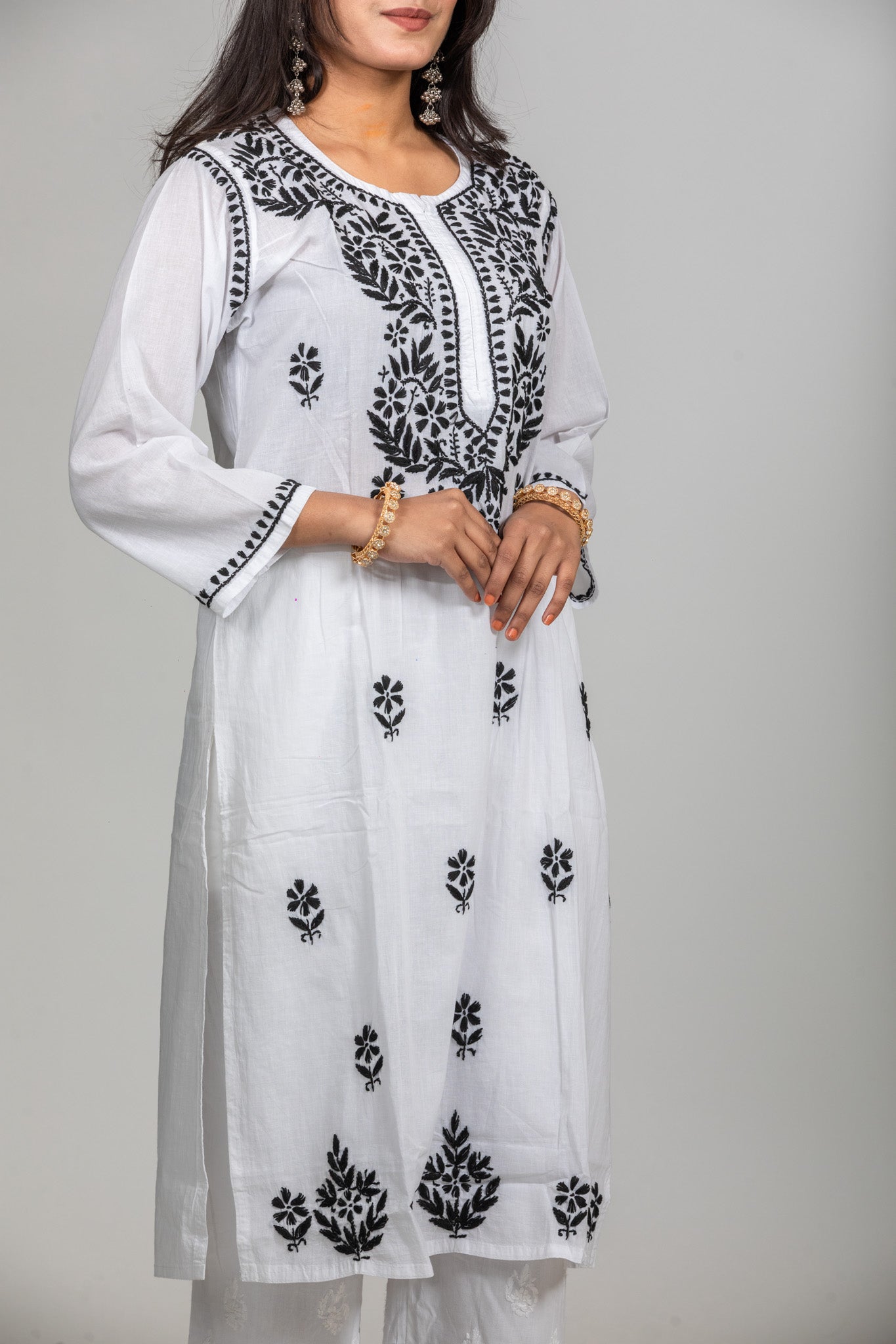Monochrome Elegance: White Cotton Chikankari Kurti with Black Thread Work