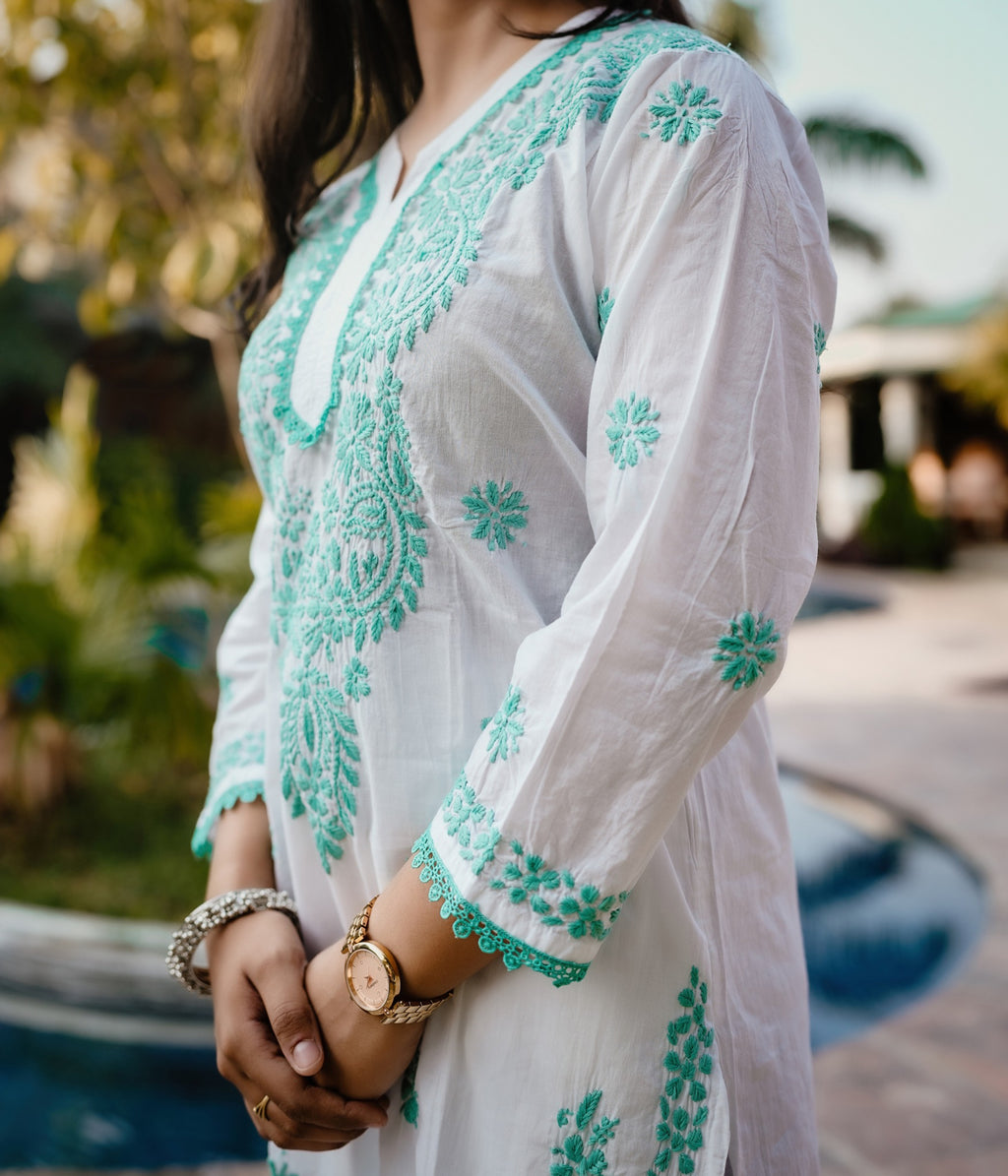 White Mal Cotton Chikankari Kurta Pants Set with Green Thread Work