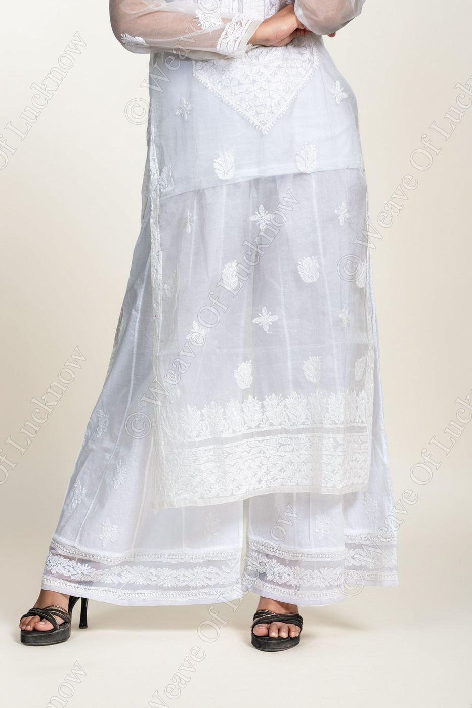 White Organza Chikankari Kurti with Paisley & Booti Work photo 4