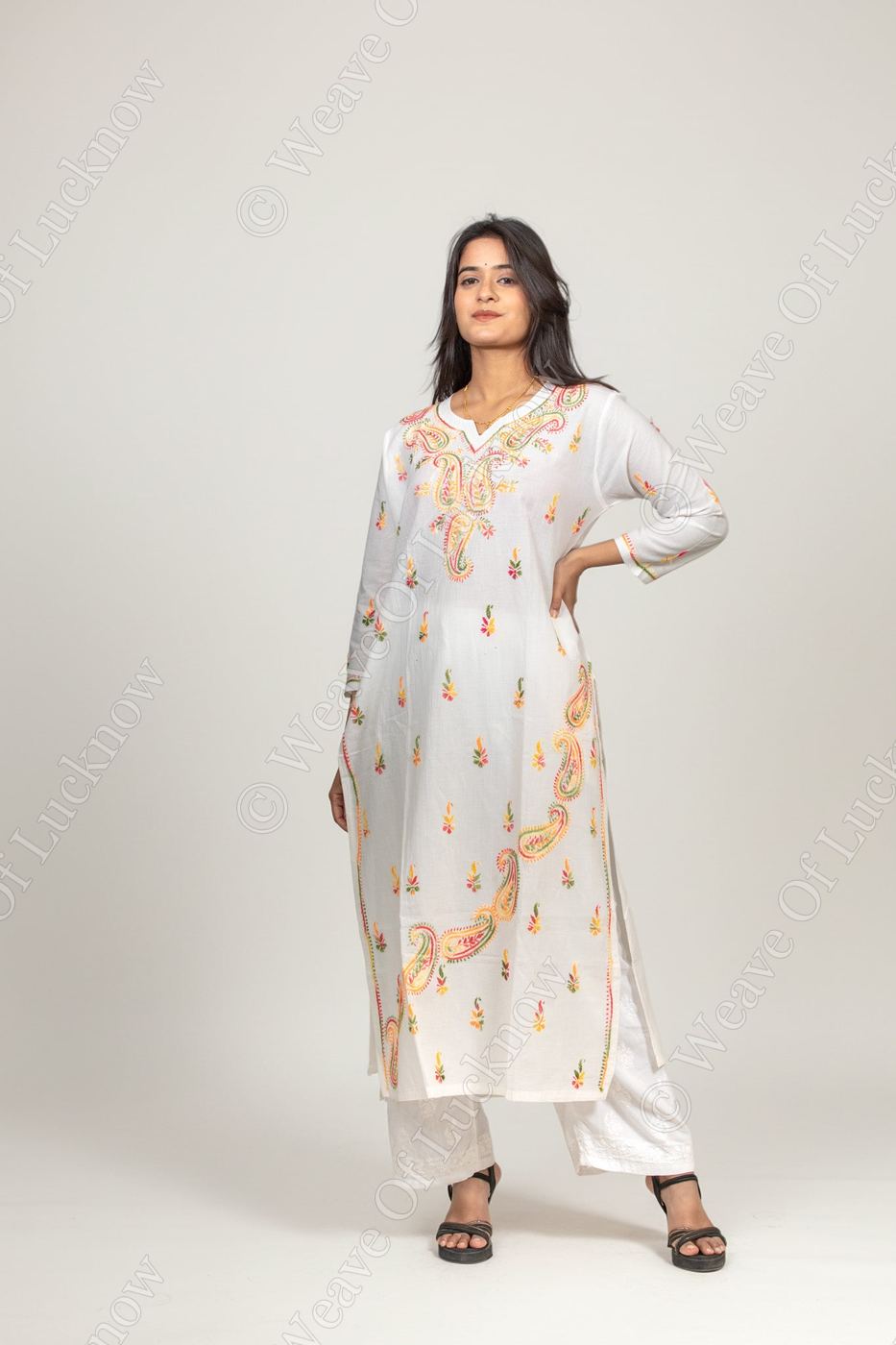 White Cotton Chikankari Kurta with Multicoloured Thread Work