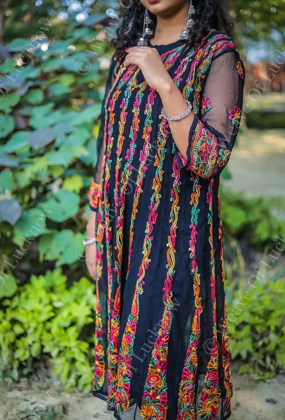 Multicolor Kashmiri-Inspired Floral Georgette Kurti in Midnight Black photo 3